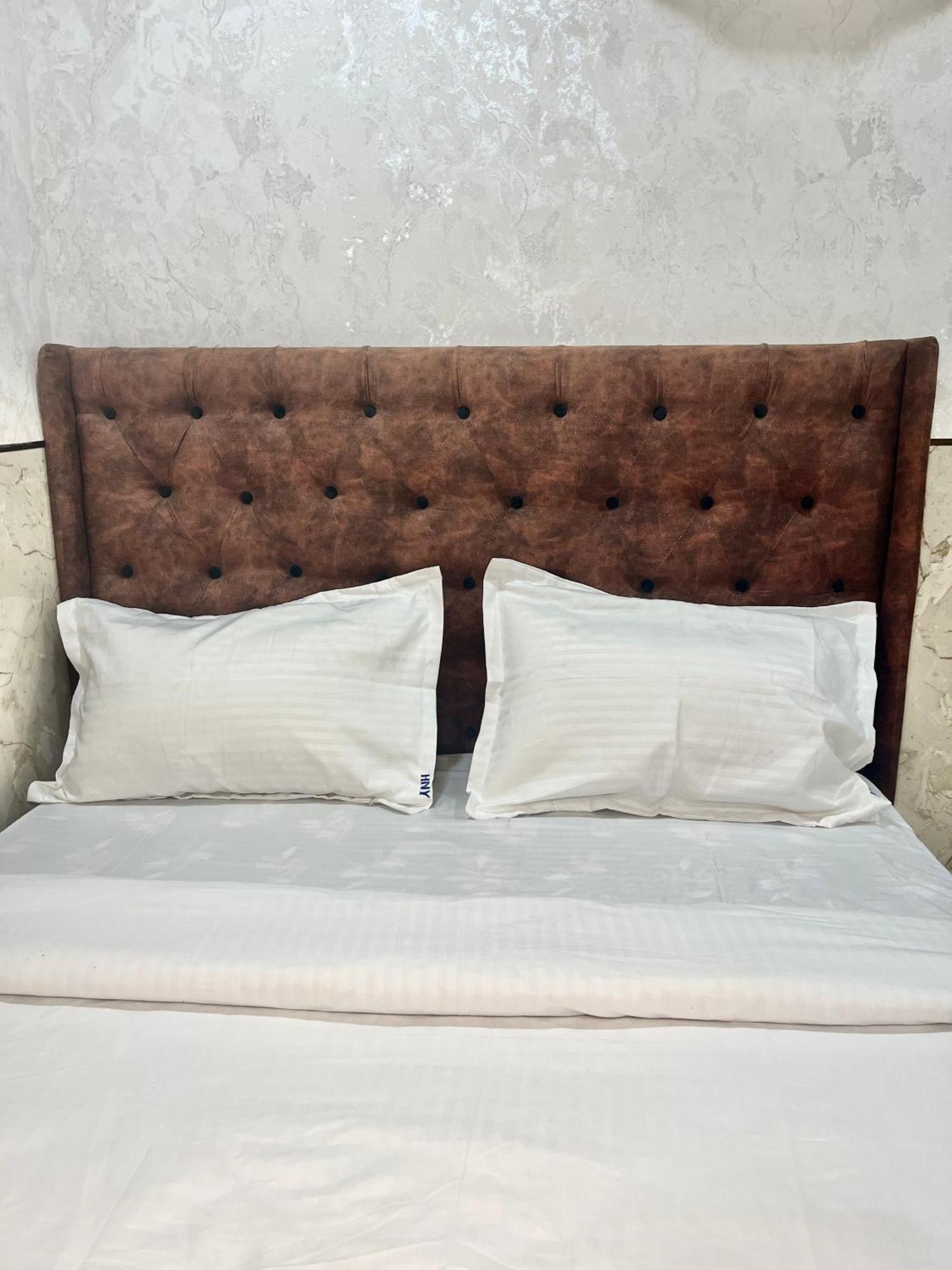 Hotel Newyork By Stayzy Rooms Bombay Habitación foto